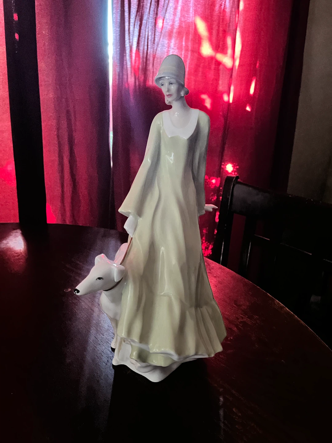 Royal Doulton Reflections "Strolling" HN 3073 Figurine