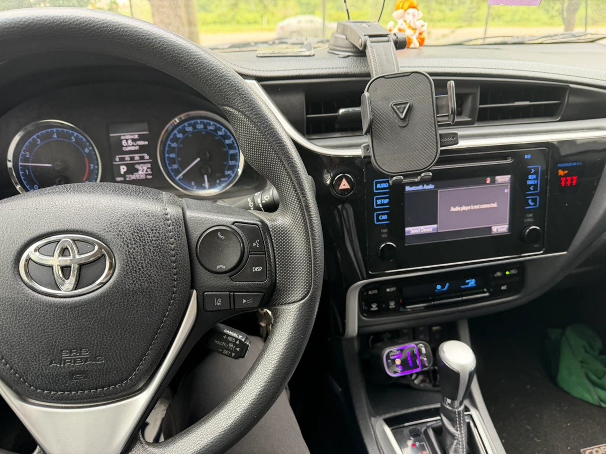 Used Toyota Corolla - photo 5