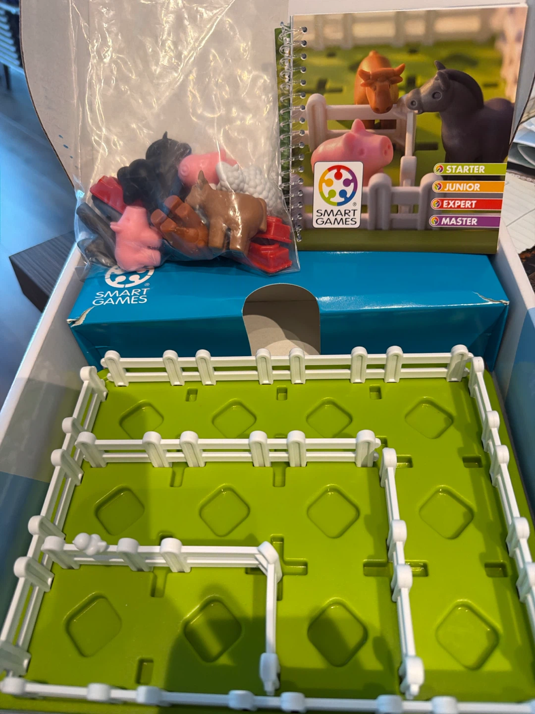 Smart Farmer Puzzle Game by SmartGames - Complete - photo 2