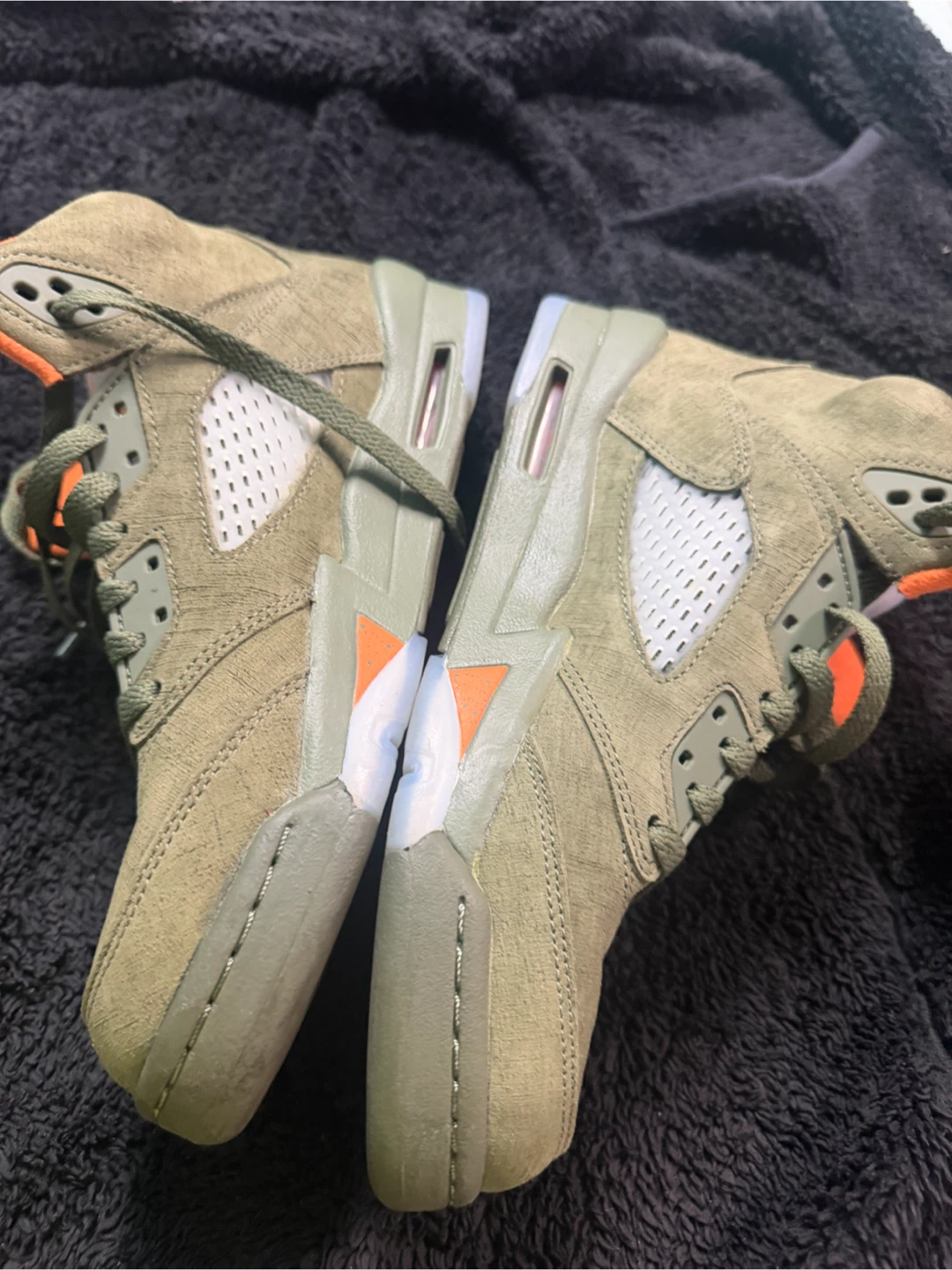 Nike Air Jordan 5 Retro – Olive Green/Orange - photo 2