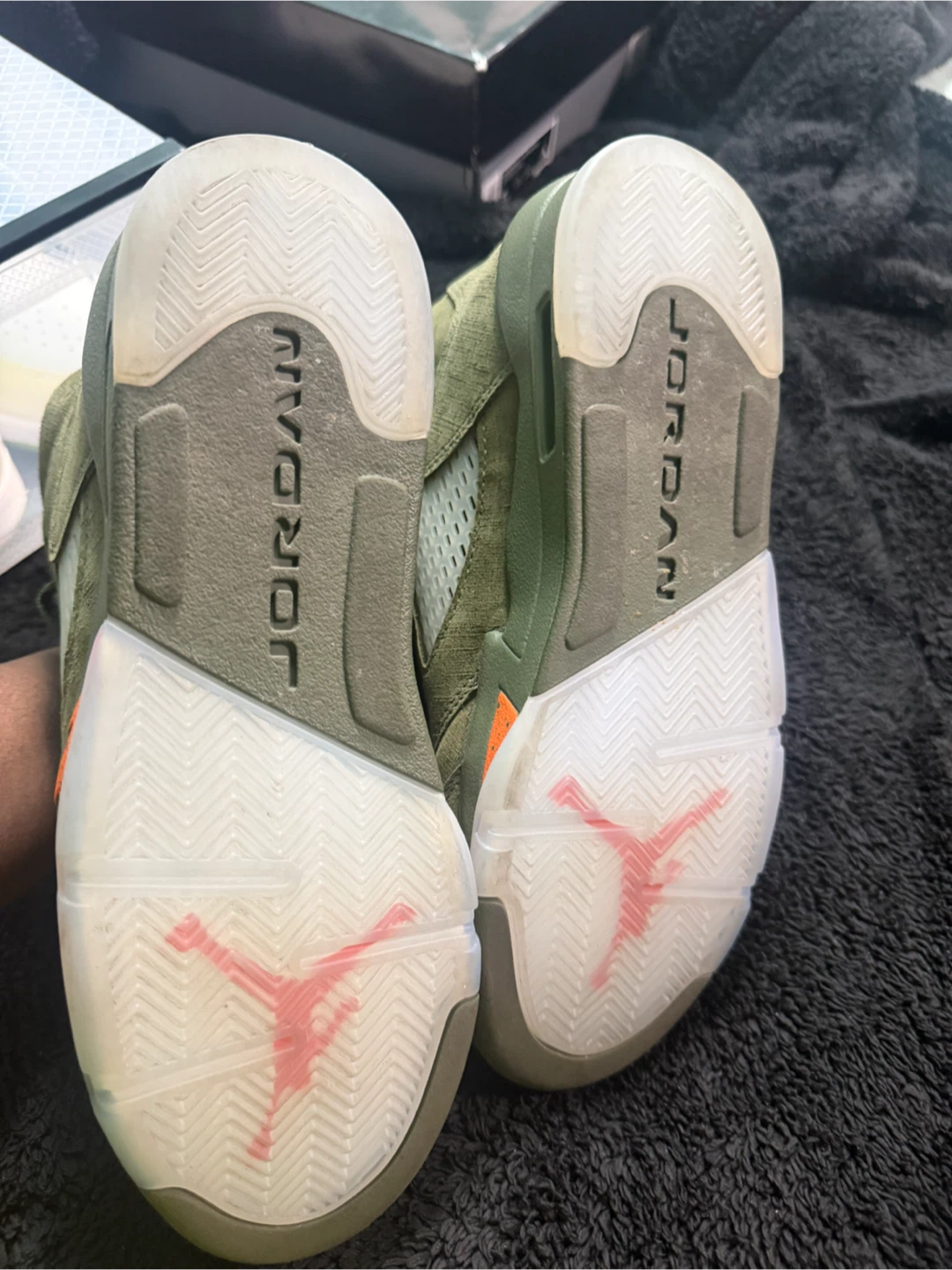 Nike Air Jordan 5 Retro – Olive Green/Orange - photo 3