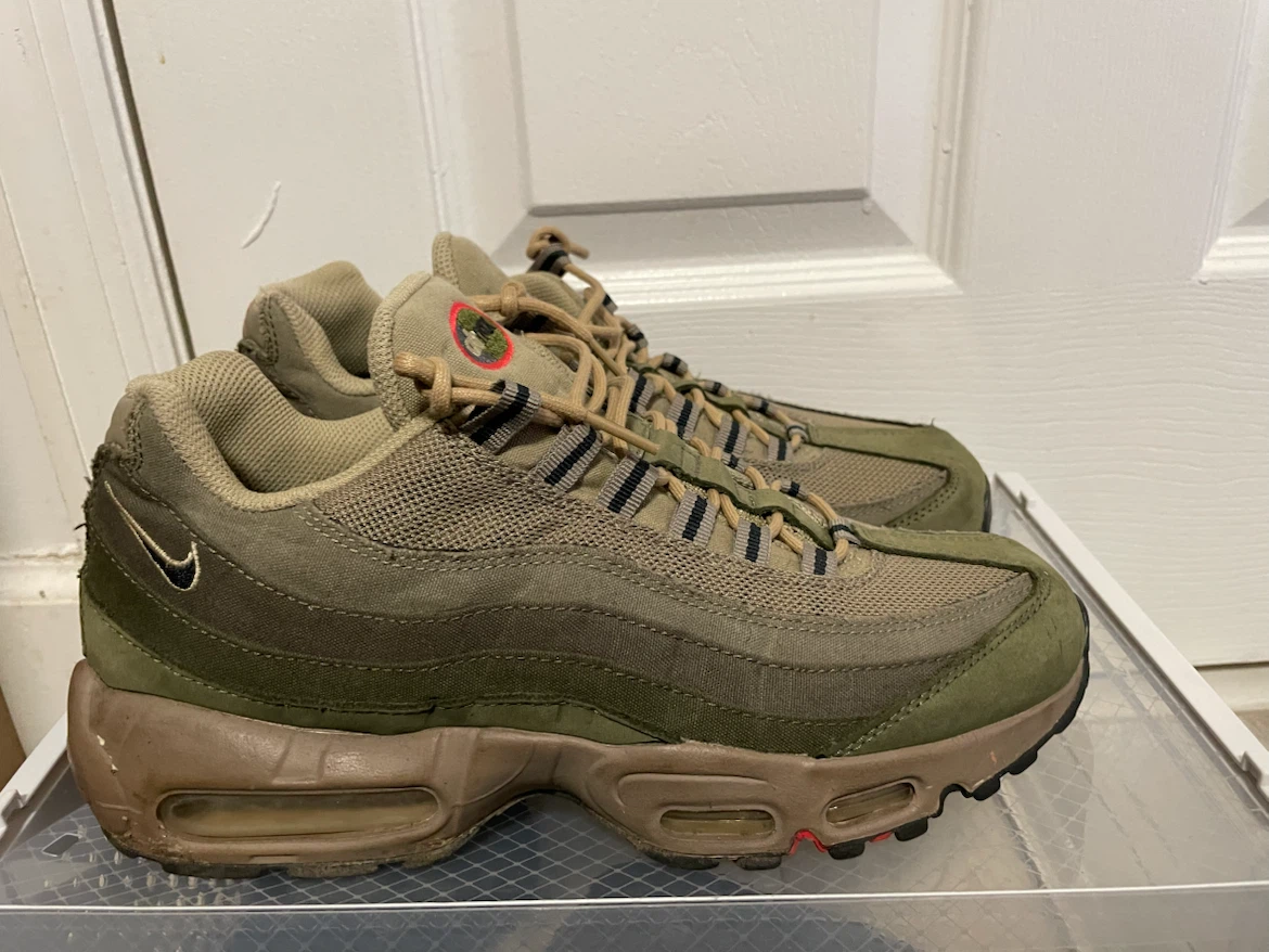 Nike Air Max 95 SE 'Rough Green' Size 8 - photo 3
