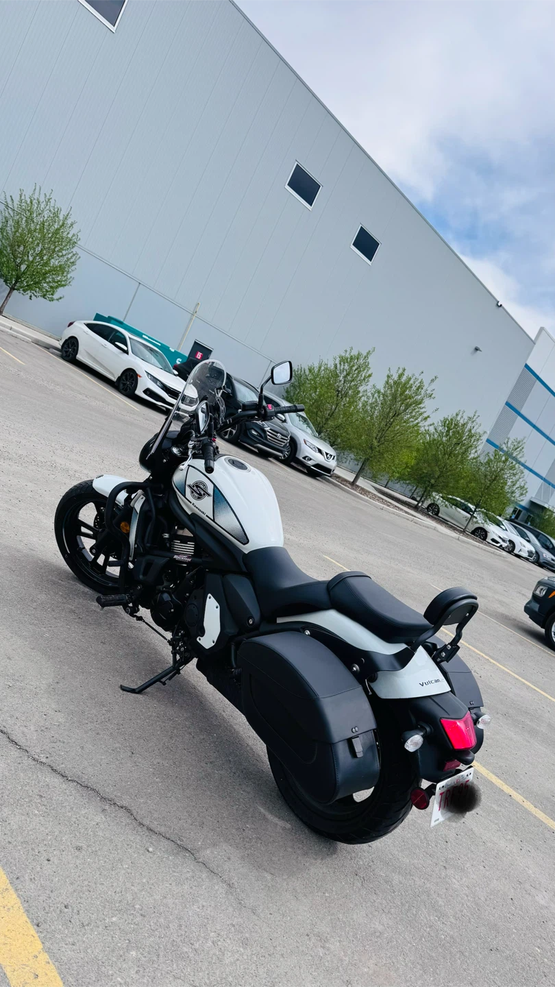 2022 Kawasaki Vulcan 650s - photo 3