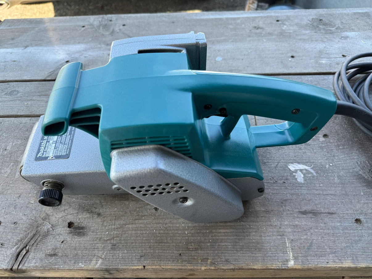 Makita 9924DB Belt Sander 3" x 24" - photo 2