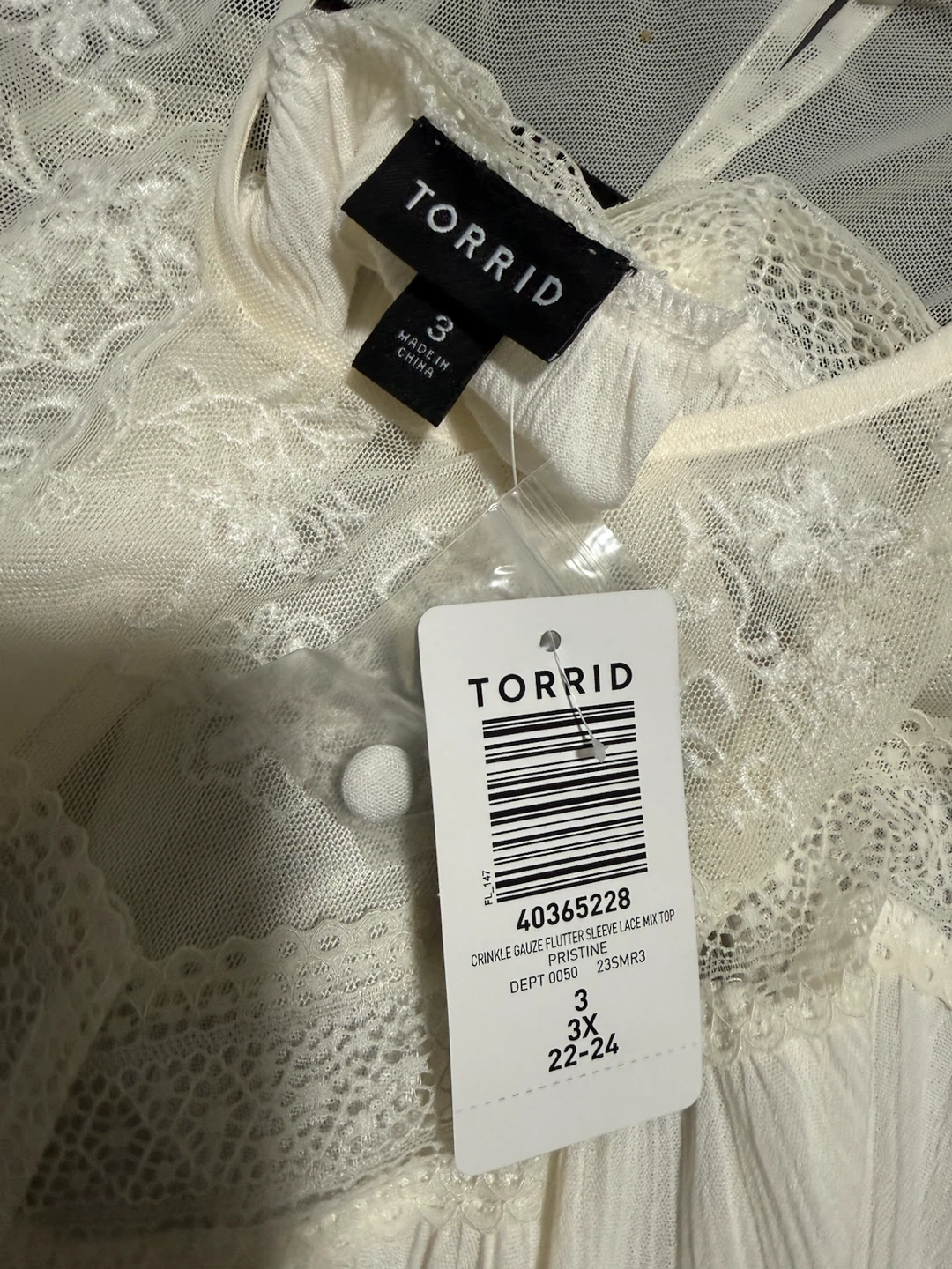 Torrid Crinkle Gauze Flutter Sleeve Lace Mix Top - photo 5