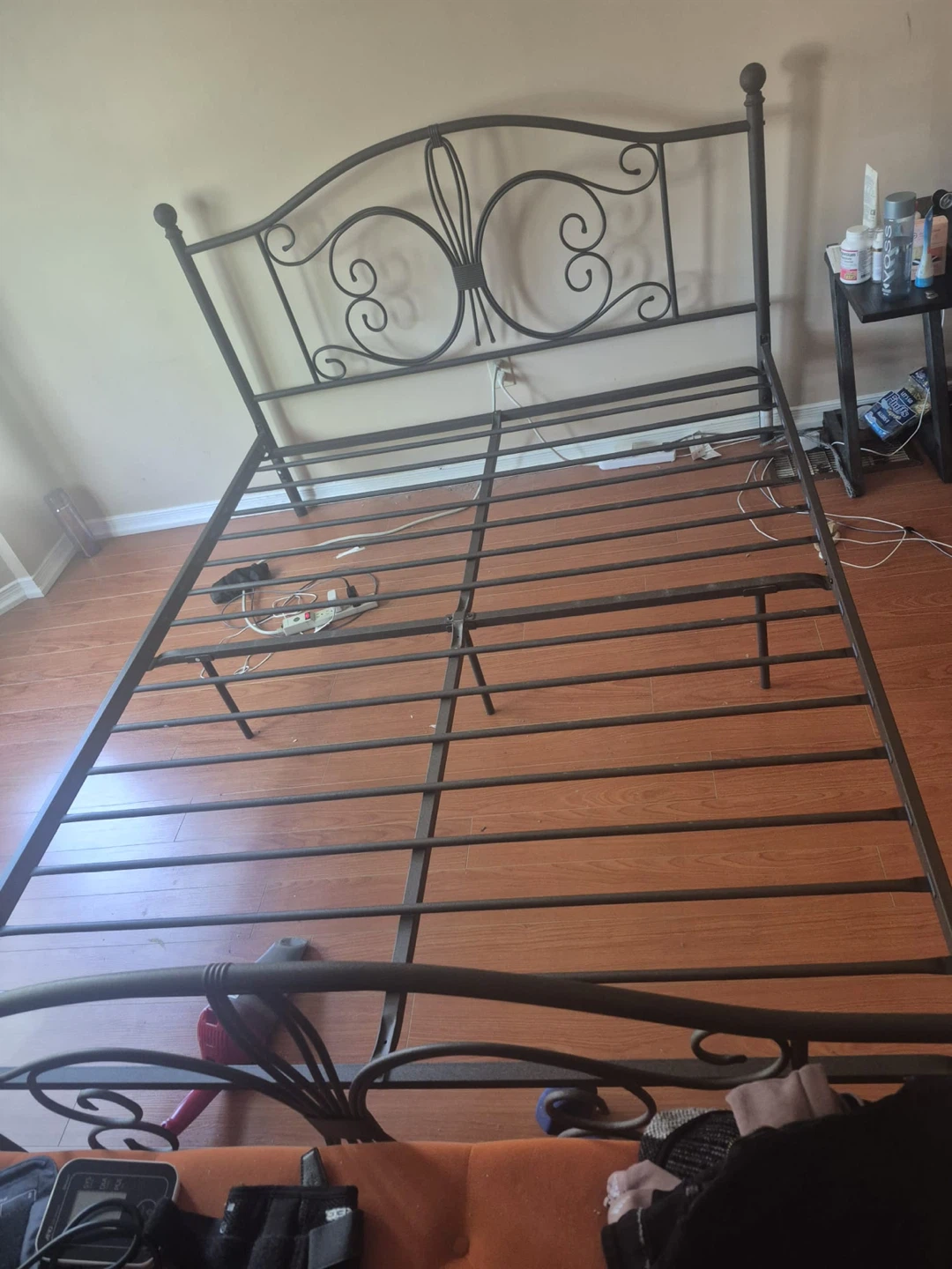 Bed frame - photo 2