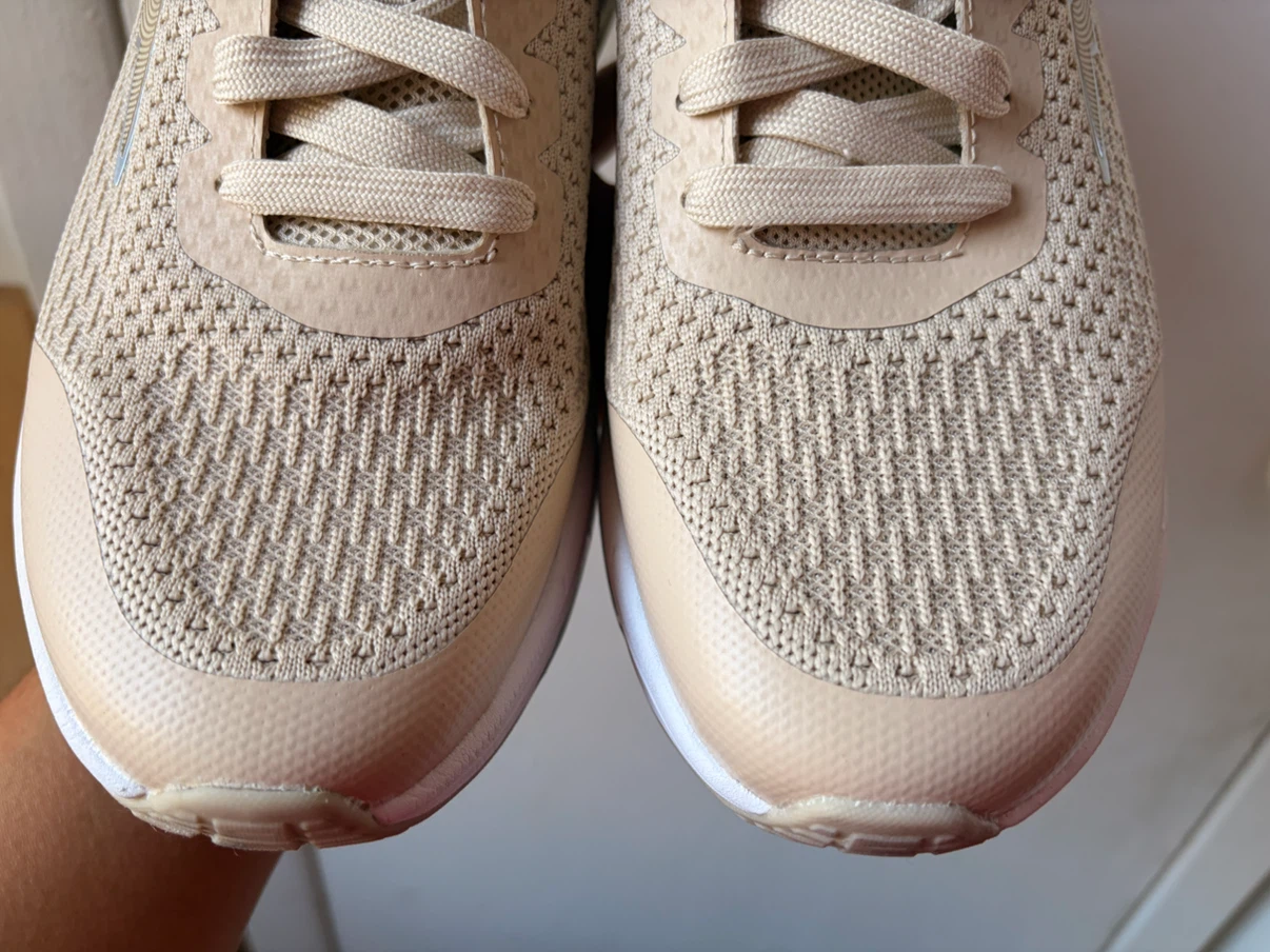 New women’s Avia sneakers size 9.5 - photo 5