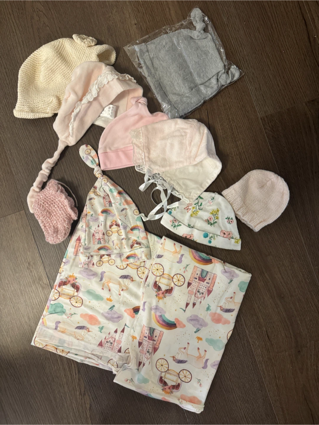 18 items Baby Girls Clothing & Hats Bundle - photo 2