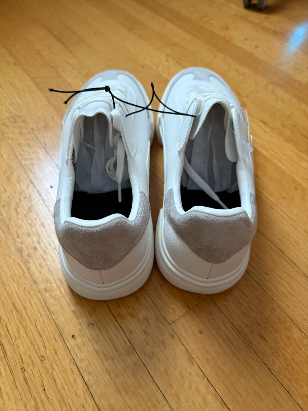 NEW H&M Men’s Sneakers - Size 10 - White/Grey - Tags Attached - photo 4