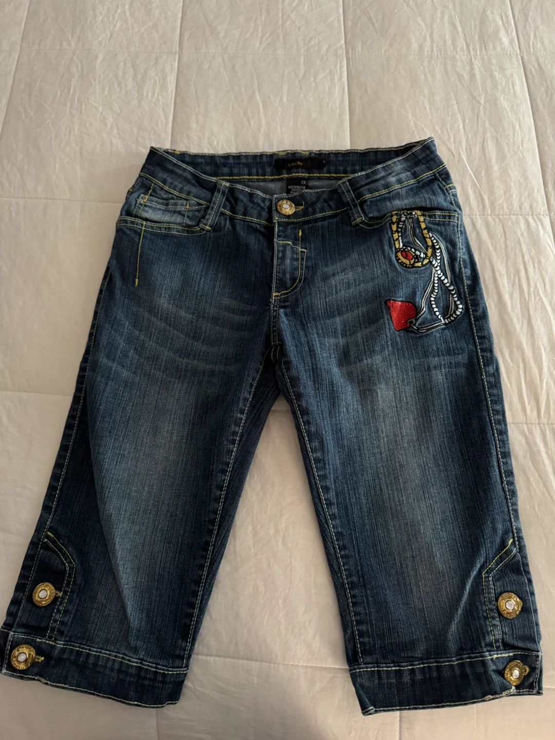 LOT29 Embroidered Capri Jeans Size 5