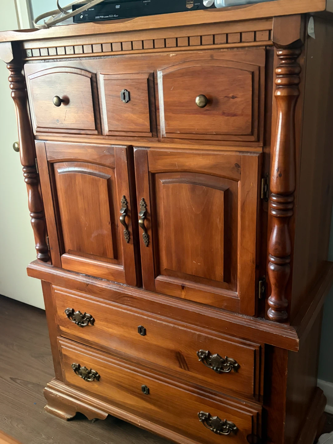 Wooden Dresser with Mirror and 2 Nightstand