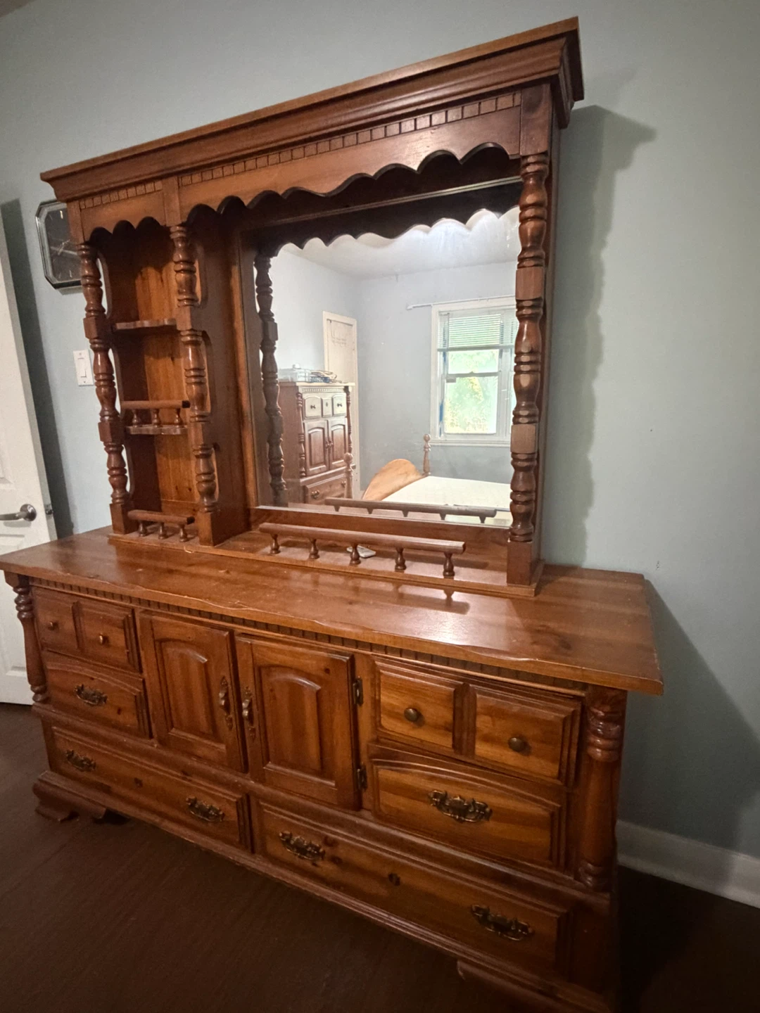 Wooden Dresser with Mirror and 2 Nightstand - photo 4