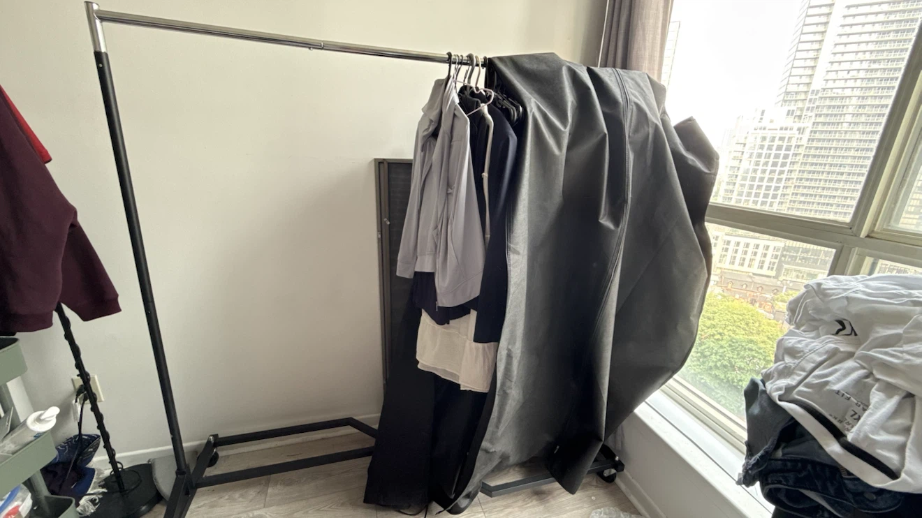 Clothes rack + protective cover