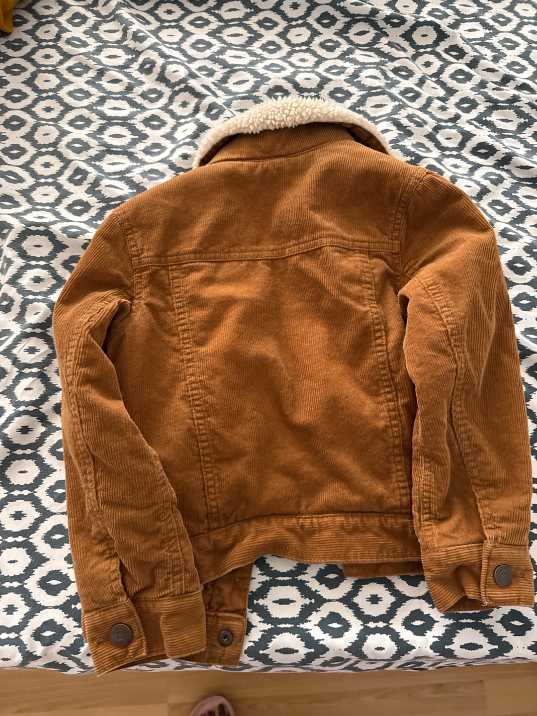 GAP Toddler Corduroy Sherpa Lined Jacket - Size 5 - photo 3