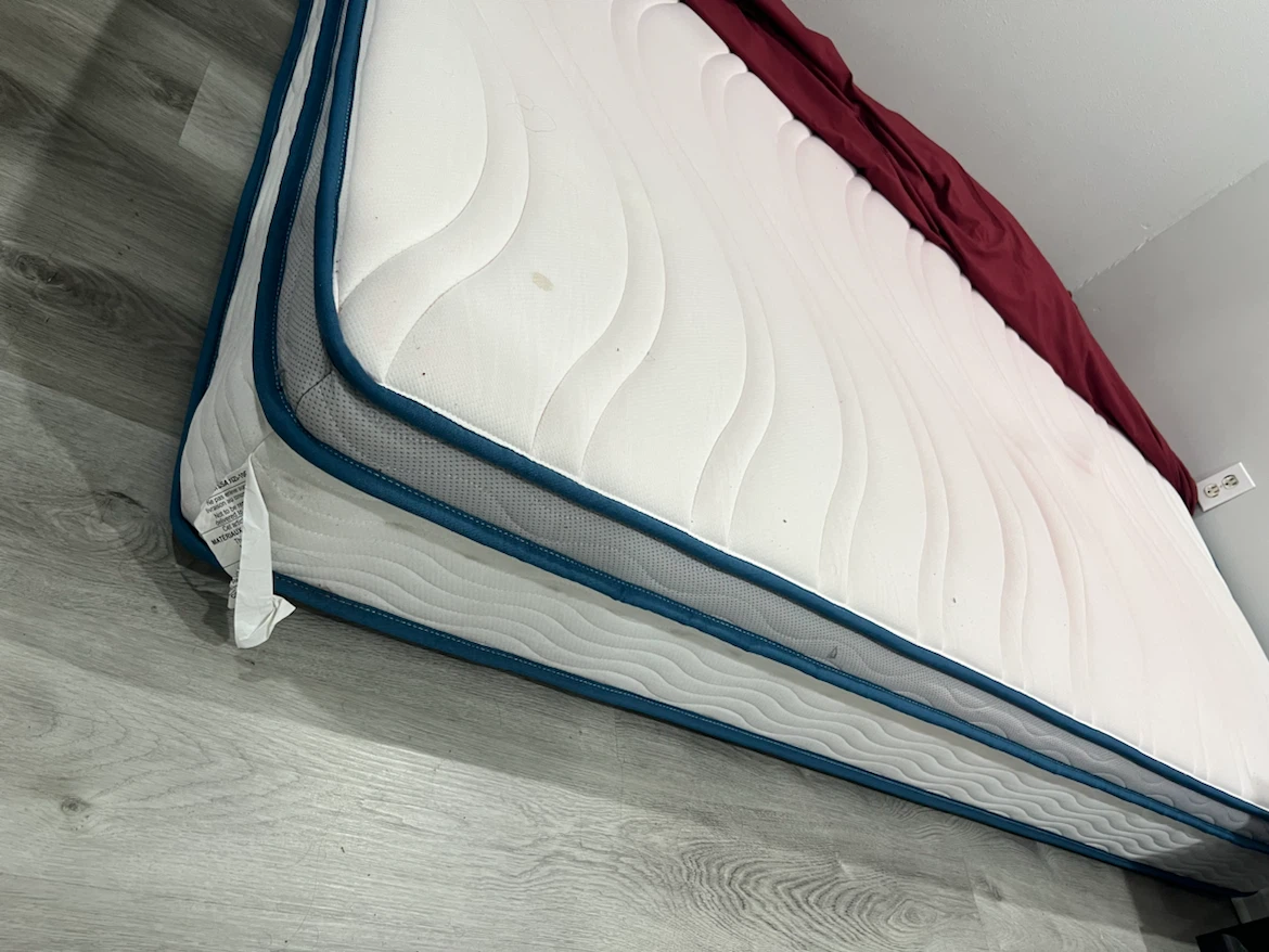 Queen Size Mattress - photo 3