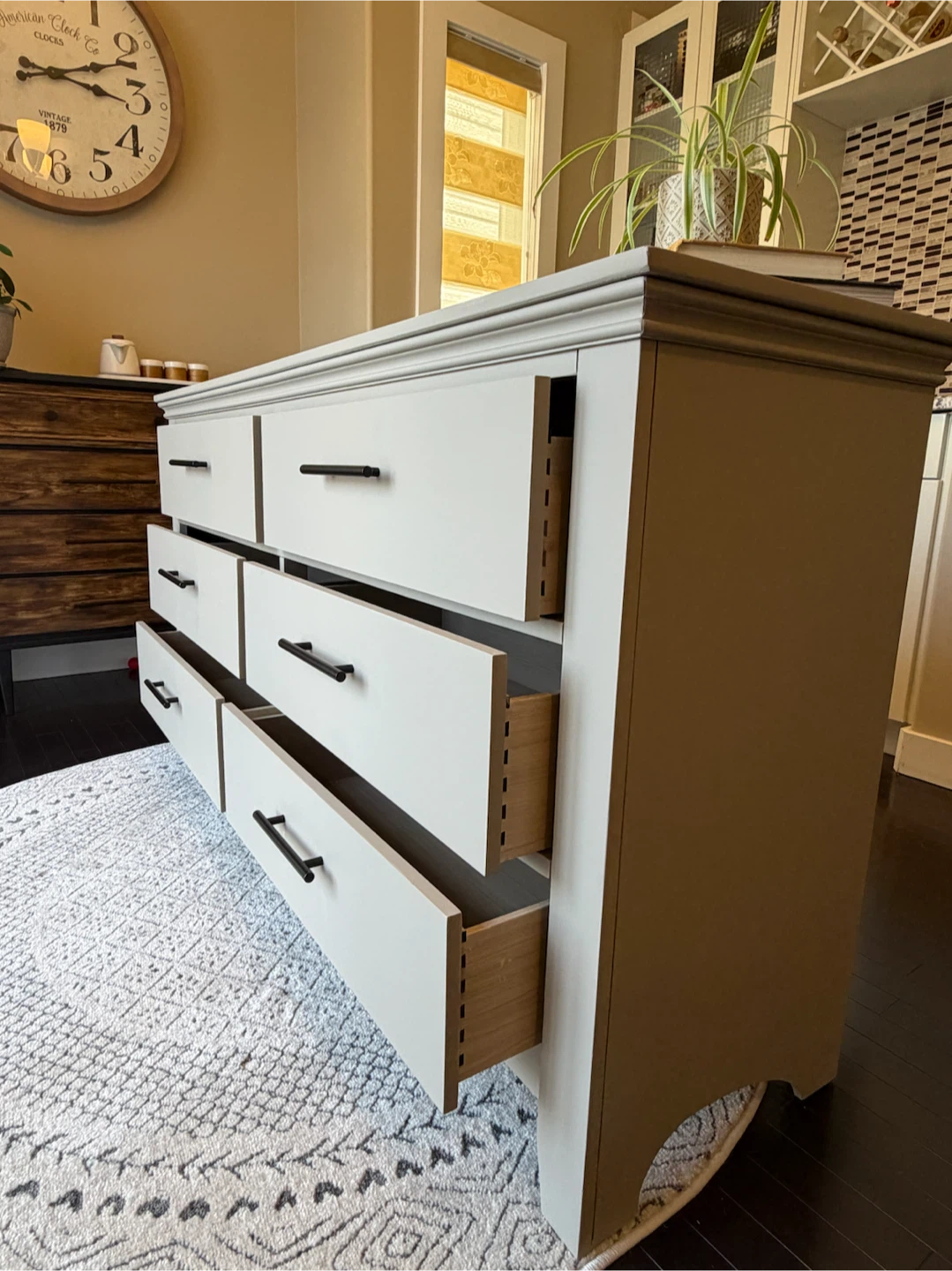 Beautifully refinished 6-drawer dresser modern - photo 5