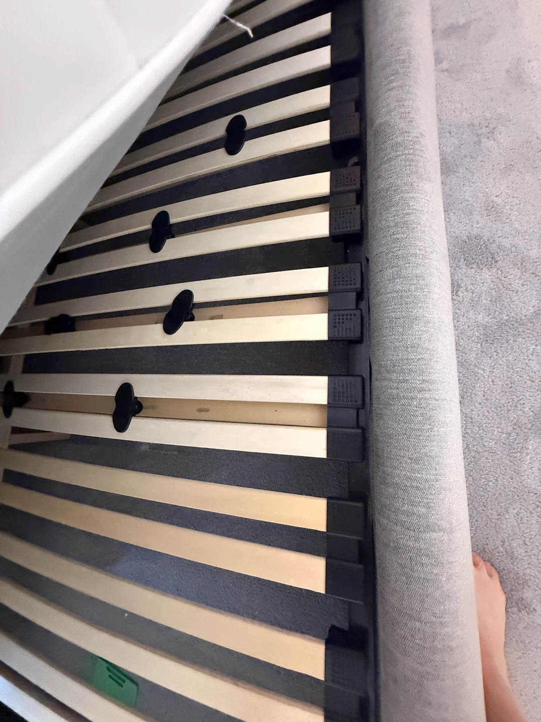 EQ3 king size bed + mattress - photo 2