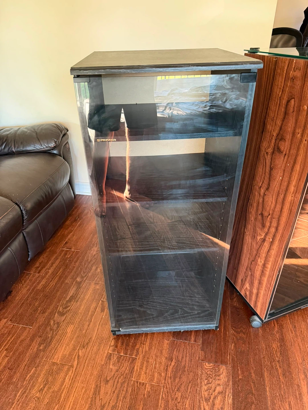 Pioneer and Technics Glass Display Cabinets - photo 5