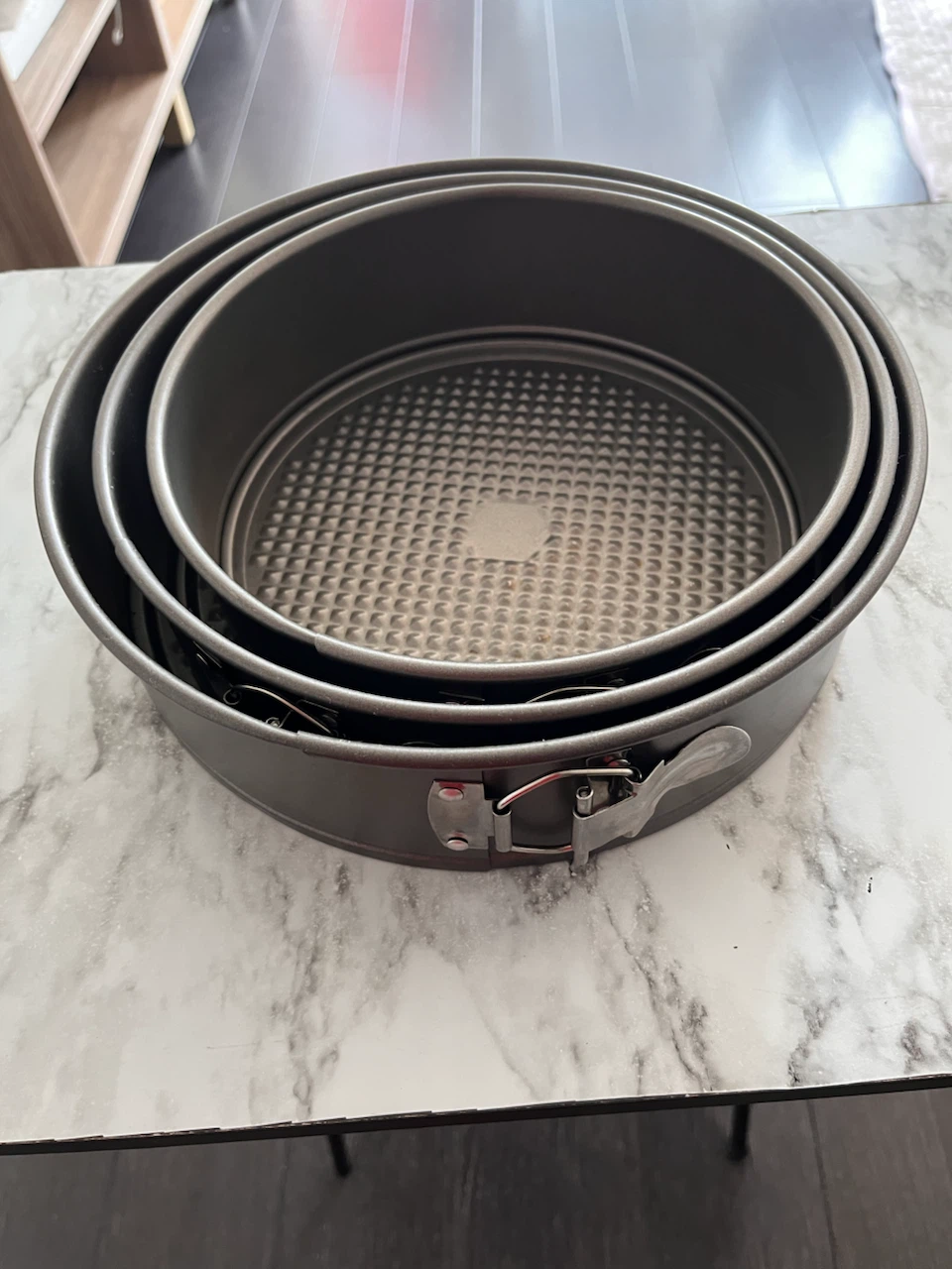 Set of 3 Round Springform Cake Pans - photo 3