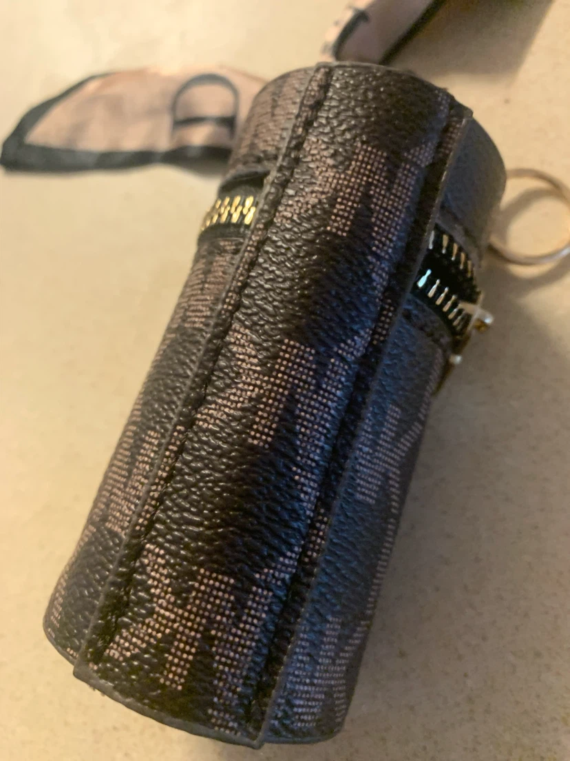 Vogue New Famous Cylindrical Pouch - photo 4