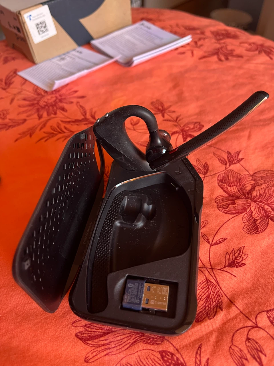 Poly Voyager 5200 UC Bluetooth Headset - photo 3