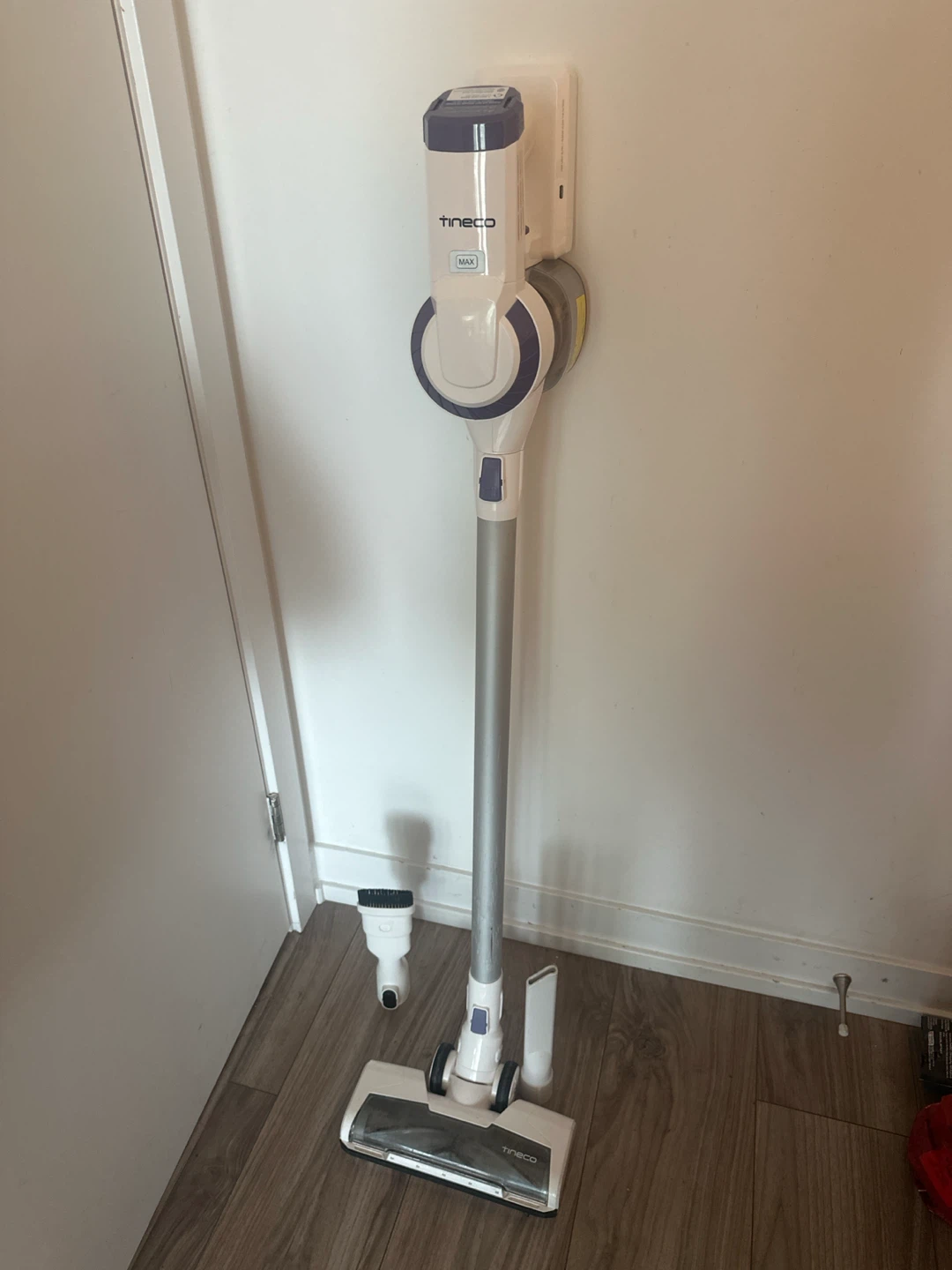 Tineco cordless stick vaccuum - less than 6 months of use