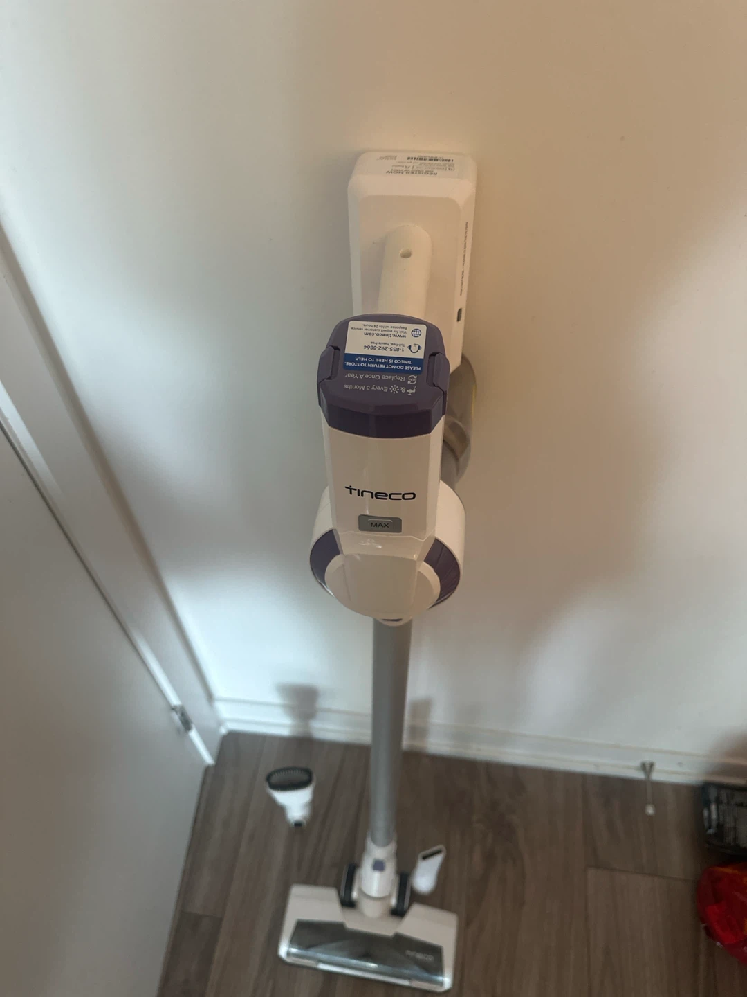 Tineco cordless stick vaccuum - less than 6 months of use - photo 2