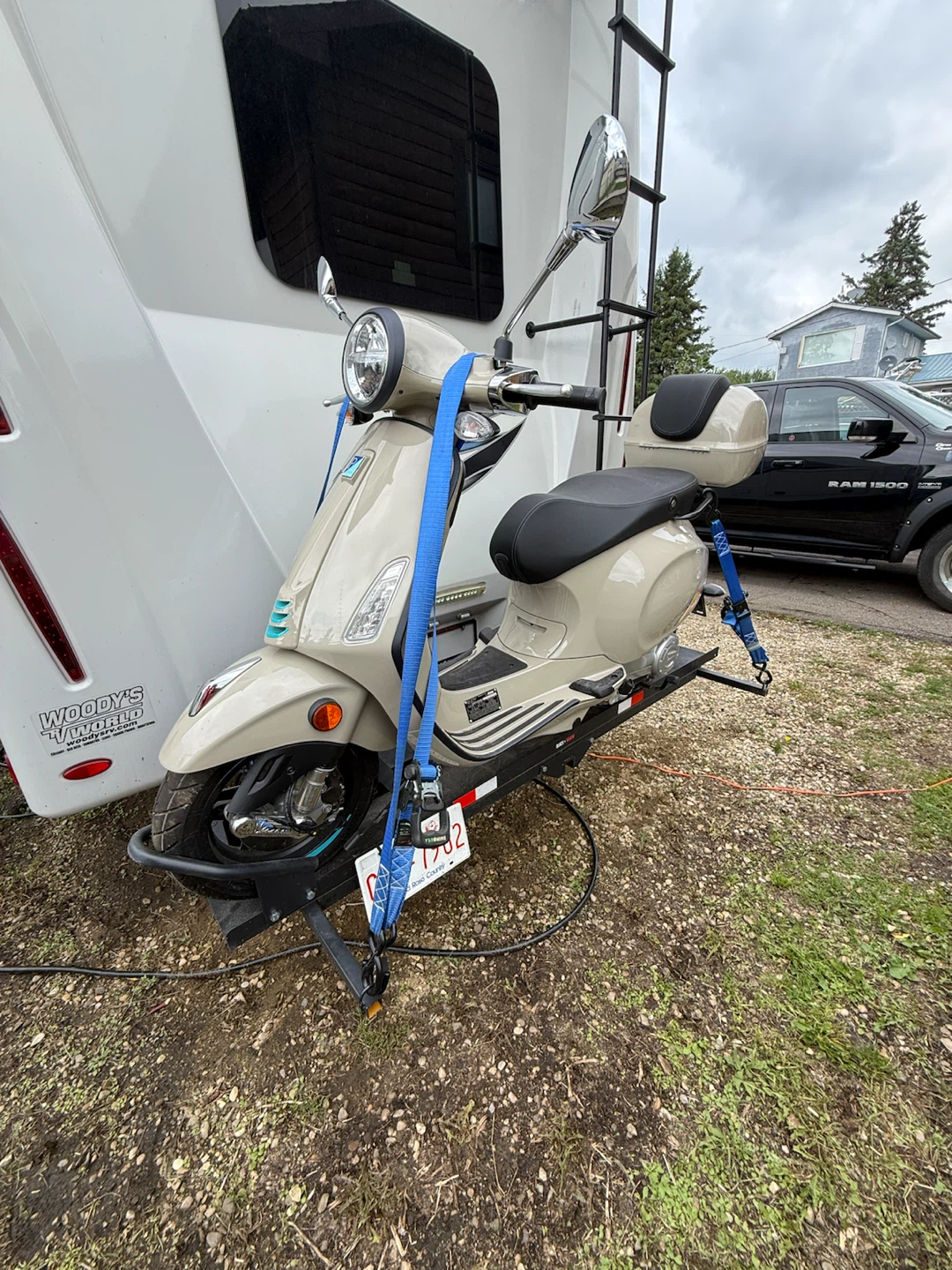 Vespa Scooter - photo 4
