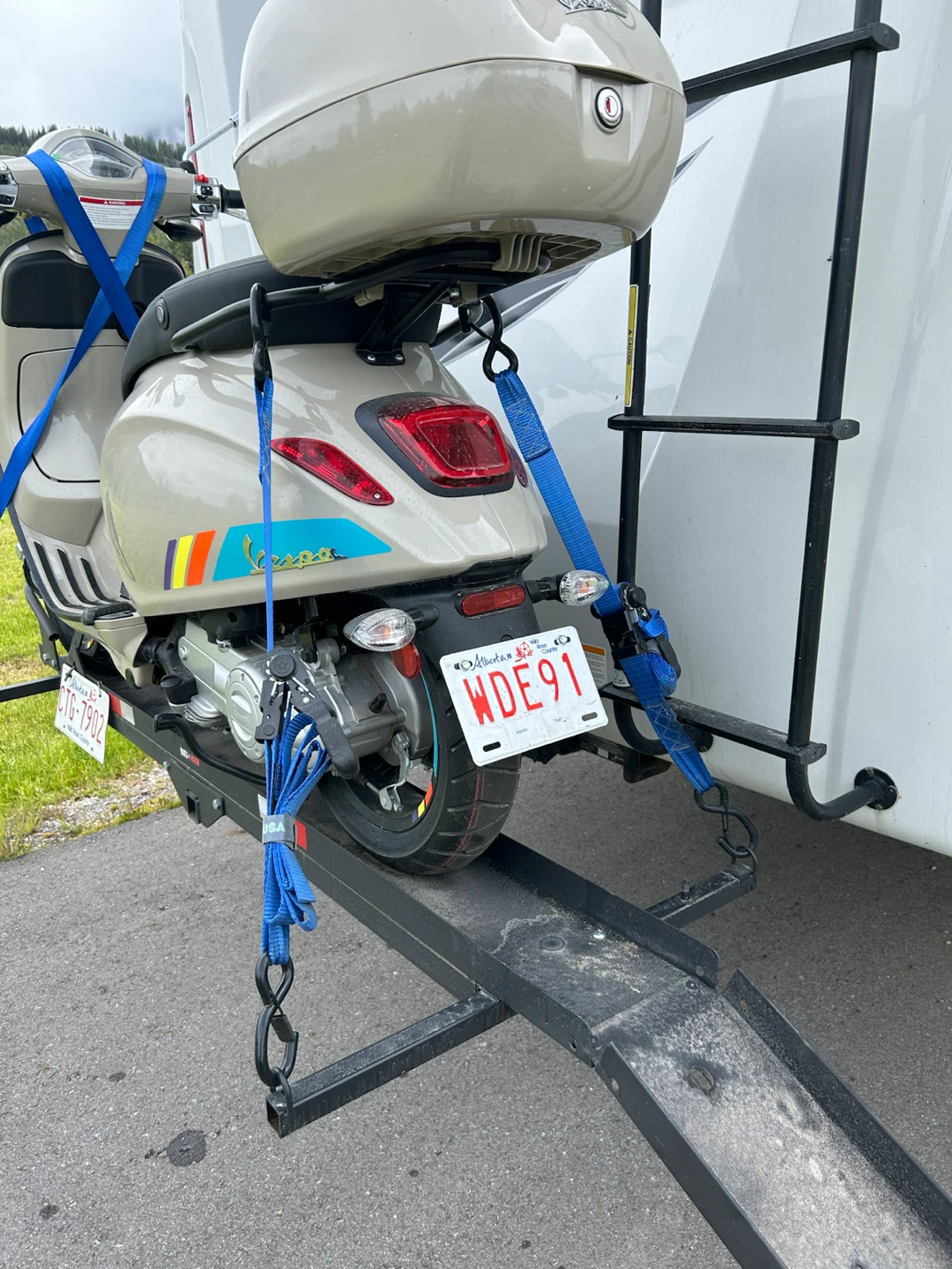Vespa Scooter - photo 5