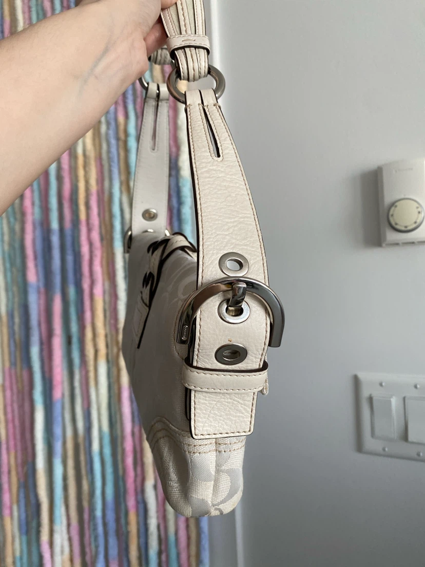 Vintage Coach White Signature Soho - photo 5