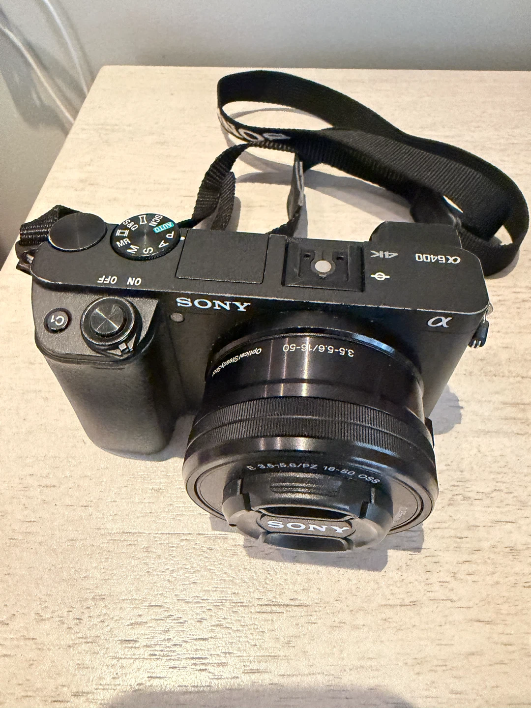 Sony Alpha a6400 Mirrorless Camera with 18-50mm Lens - photo 2