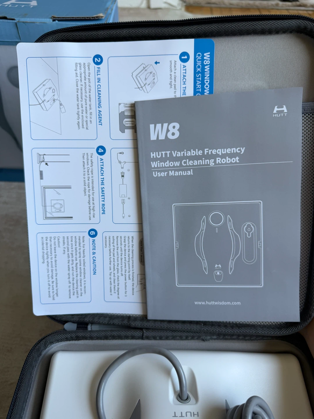 HUTT W8 Window Cleaning Robot - photo 2