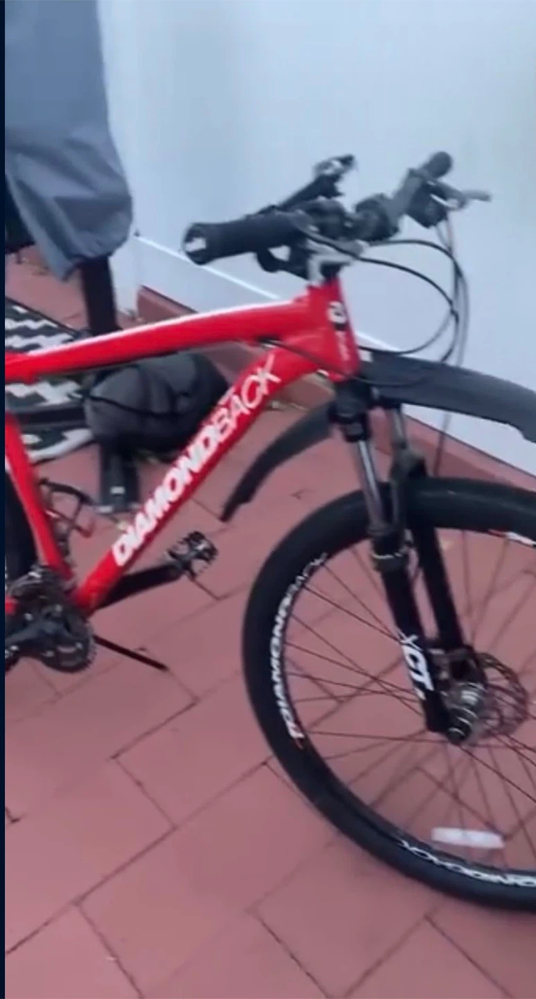 Red Diamondback Mountain Bike - photo 2