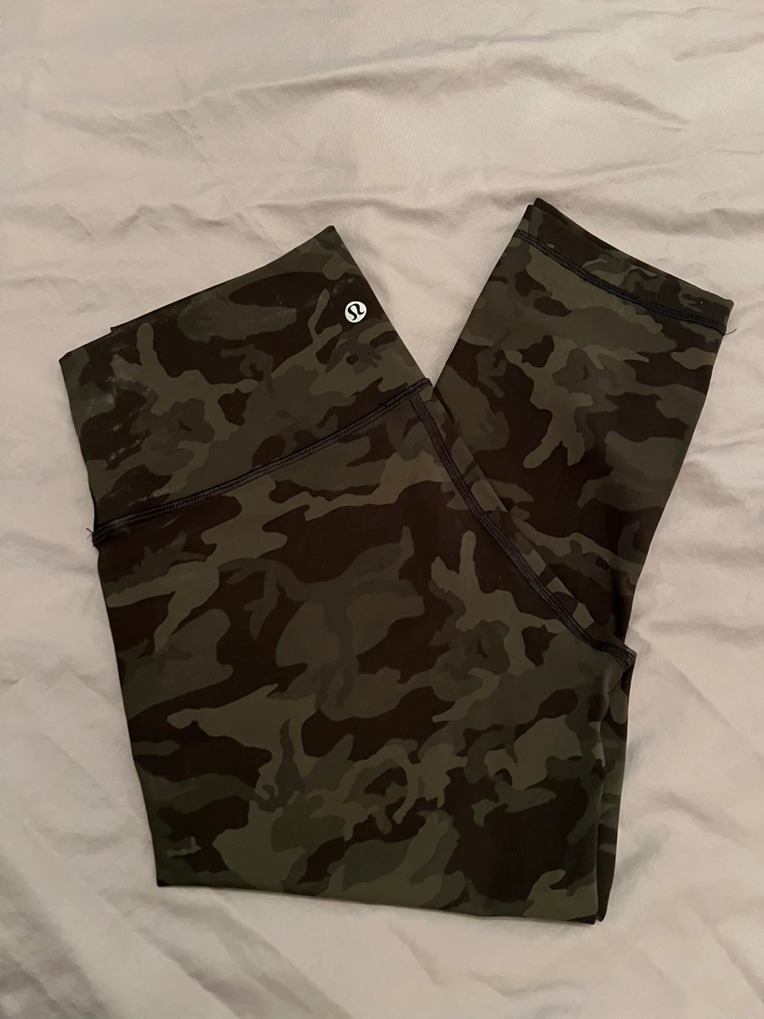 BNWT Lululemon Camo Leggings Size 8
