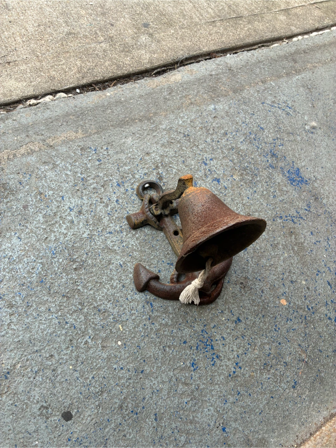 The bell - photo 3