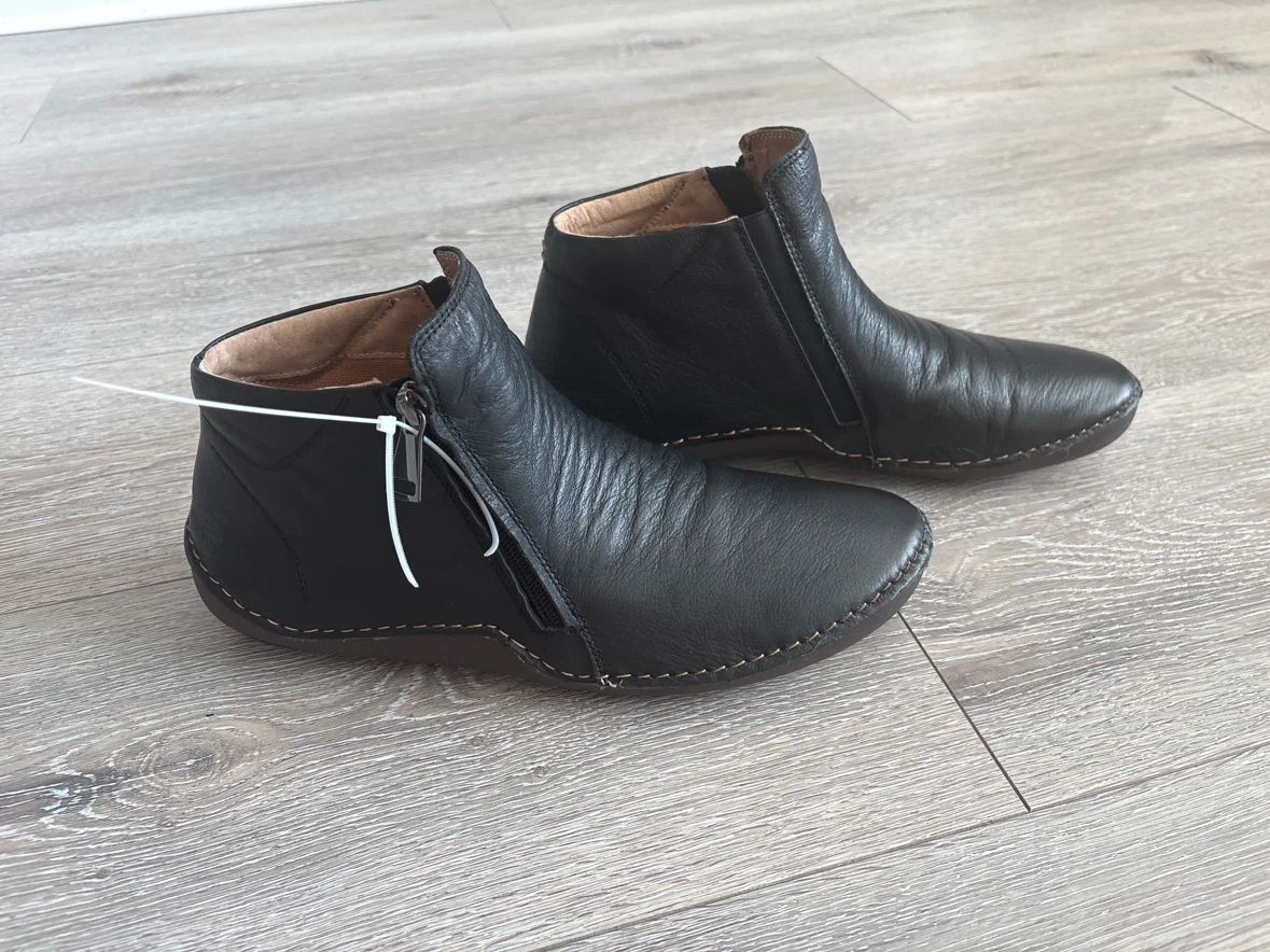 Black Leather Ankle Boots - Size 41 - photo 2