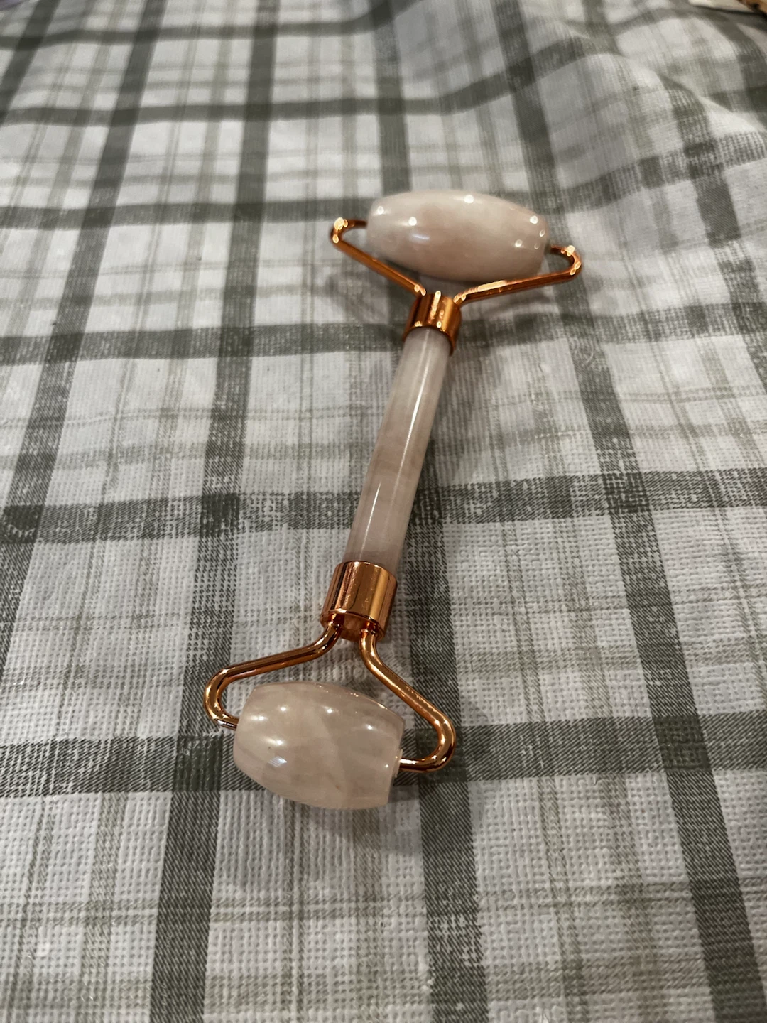 Rose Quartz Facial Roller