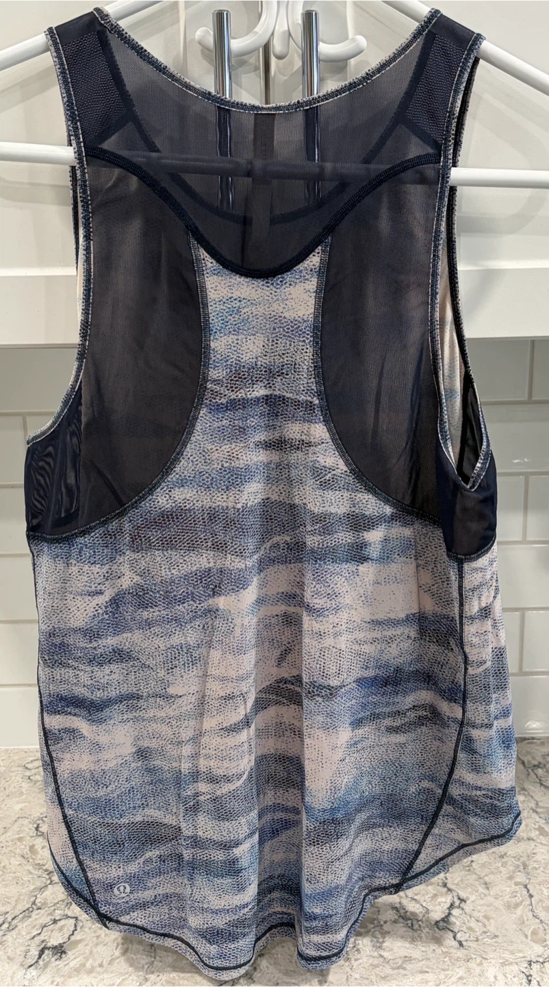 Women’s Lululemon Blue/Cream Mesh Racerback Running Tank Top - photo 2