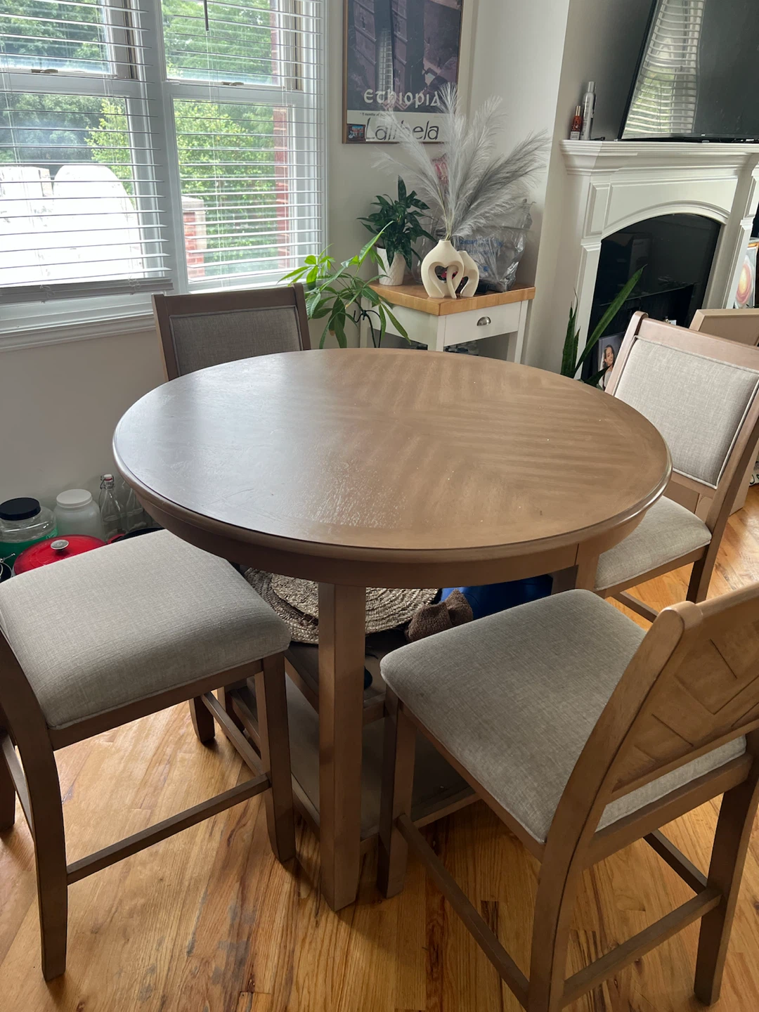Round Counter Height Dining Table with 4 Chairs
