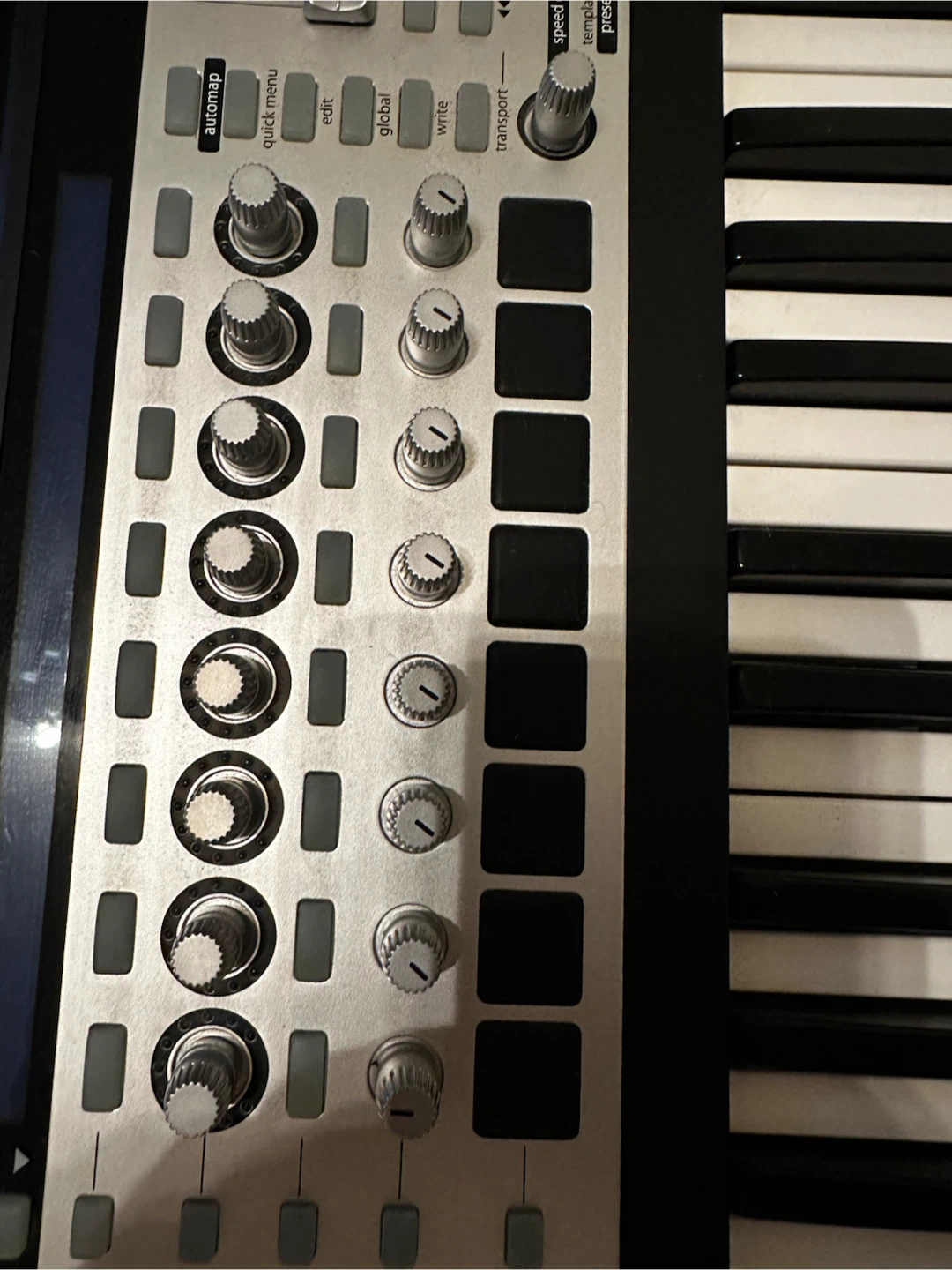 Novation 49SL MkII Keyboard Controller - photo 3