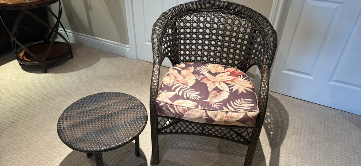 1 PVC wicker chair with 2 cushions and 1 side table - photo 2