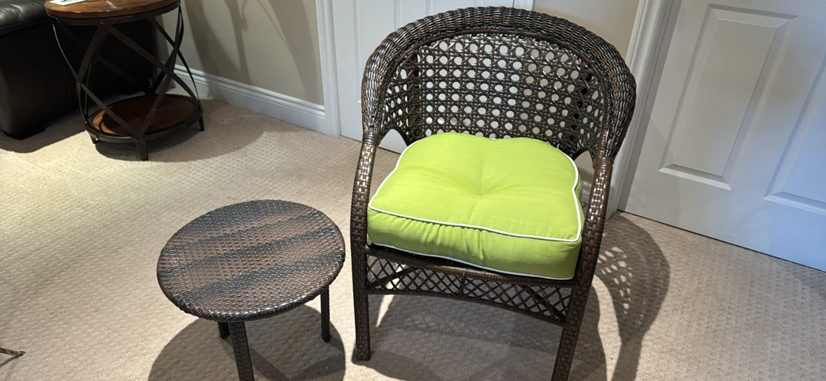 1 PVC wicker chair with 2 cushions and 1 side table - photo 3