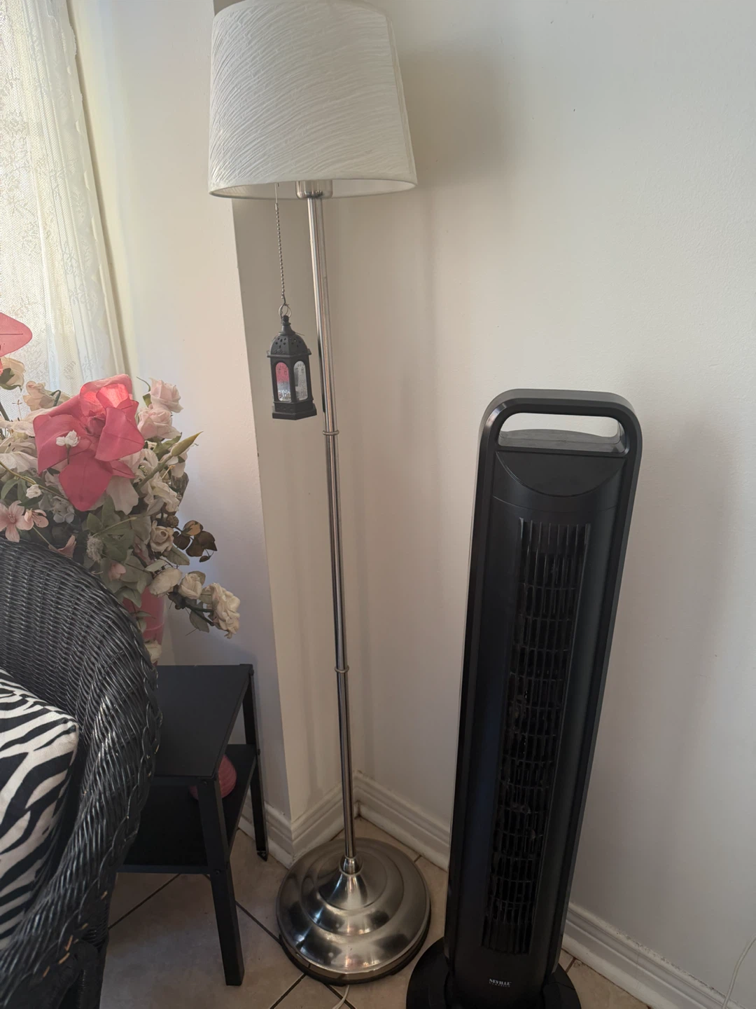Floor Lamp with Decorative Lantern Accent - photo 2