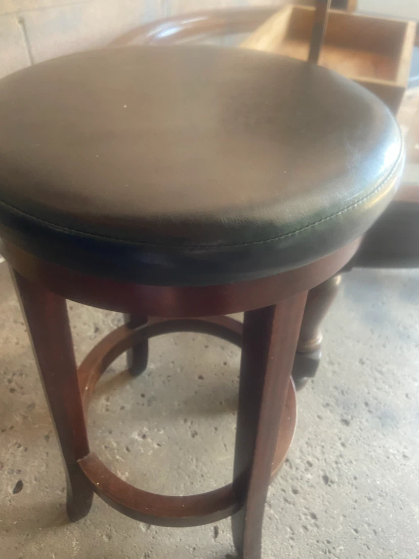 Swivel Bar Stool
