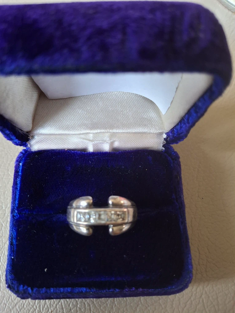Silver ring with stones (stamped 925) - photo 3