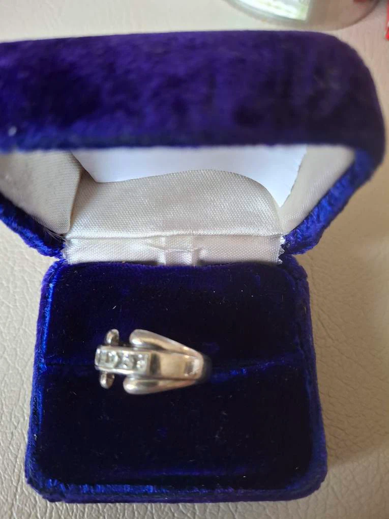 Silver ring with stones (stamped 925) - photo 4