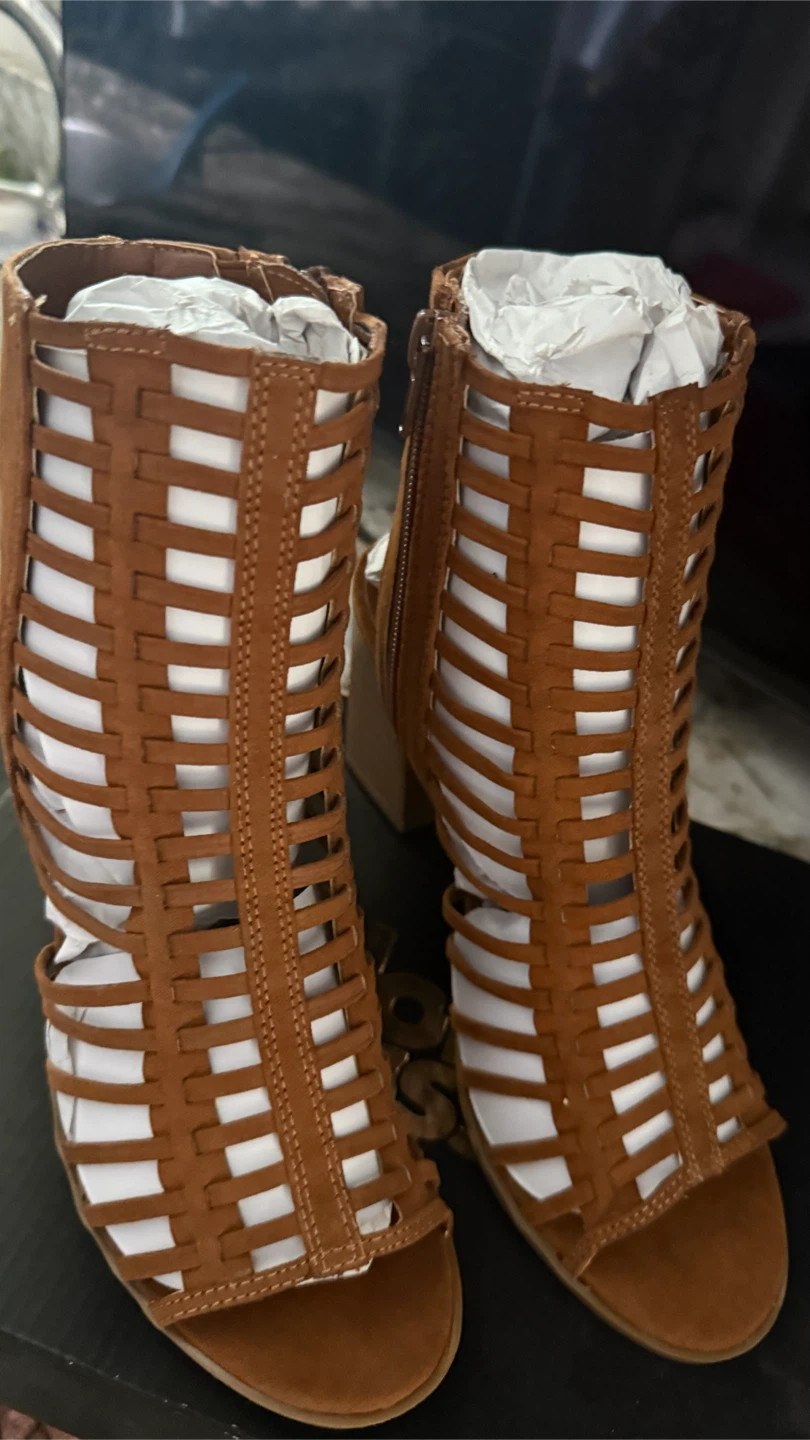 New Brown Lace-Up Gladiator Heels size 7 check more pictures - photo 2