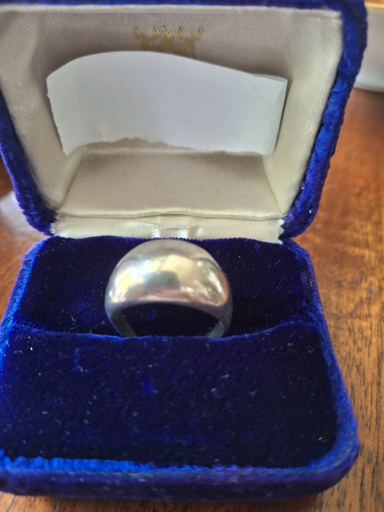 Silver dome ring (stamped 925)