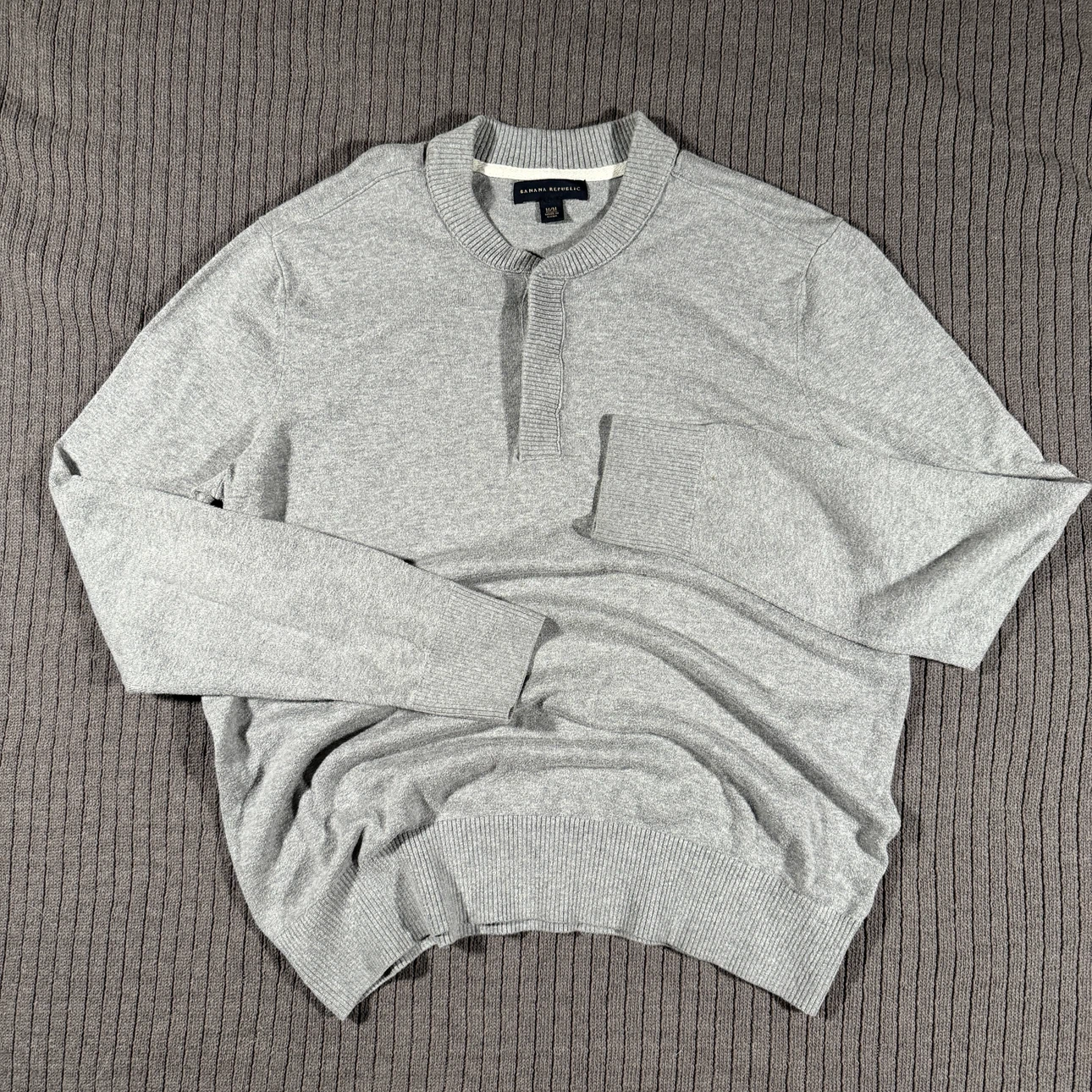Banana Republic Henley Sweater Gray Men's M Snap Button - photo 2