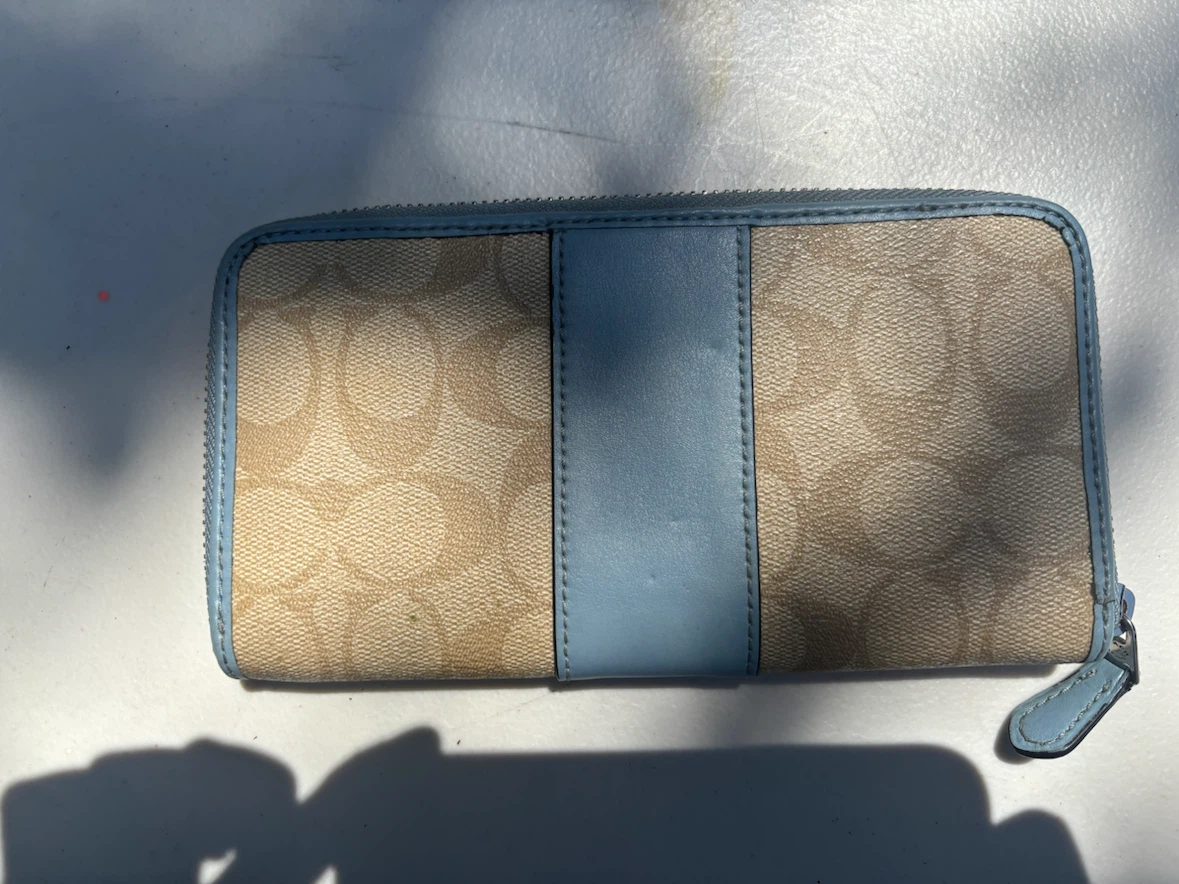 Coach Zip Around Wallet - photo 3